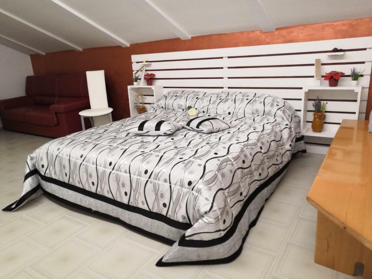 B&B La Camelia 산테라모 인 콜레 외부 사진